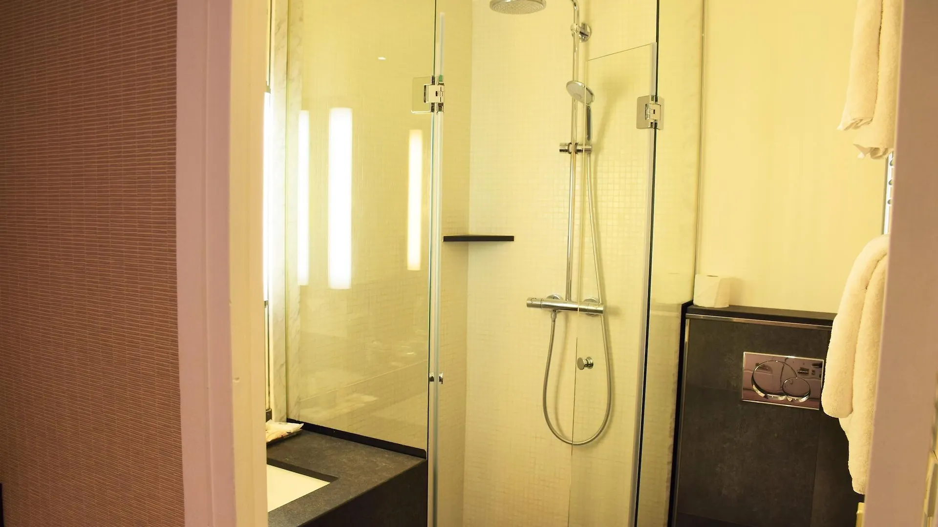 Folkestone Opera Hotel Paris