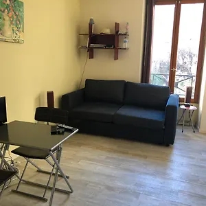 23 Rue De La Chapelle Paris