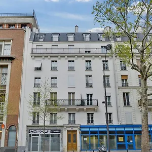 115 John - Superbe A Paris