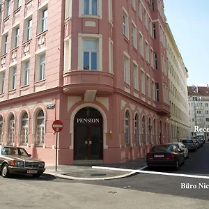 liechtenstein-apartments-ii.vienna-besthotels.com/