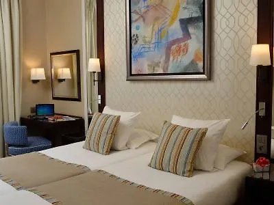 Folkestone Opera Otel Paris 3*,