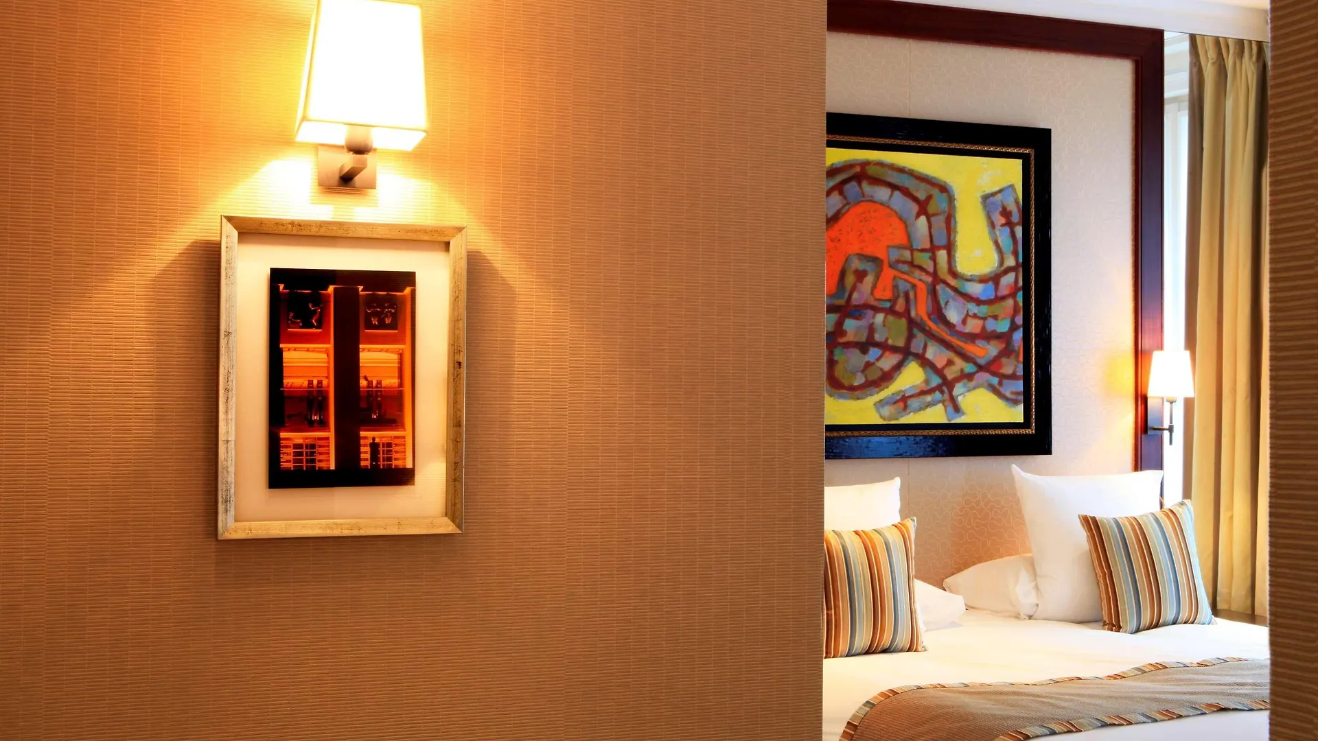 Folkestone Opera Hotel Paris 3*,  France